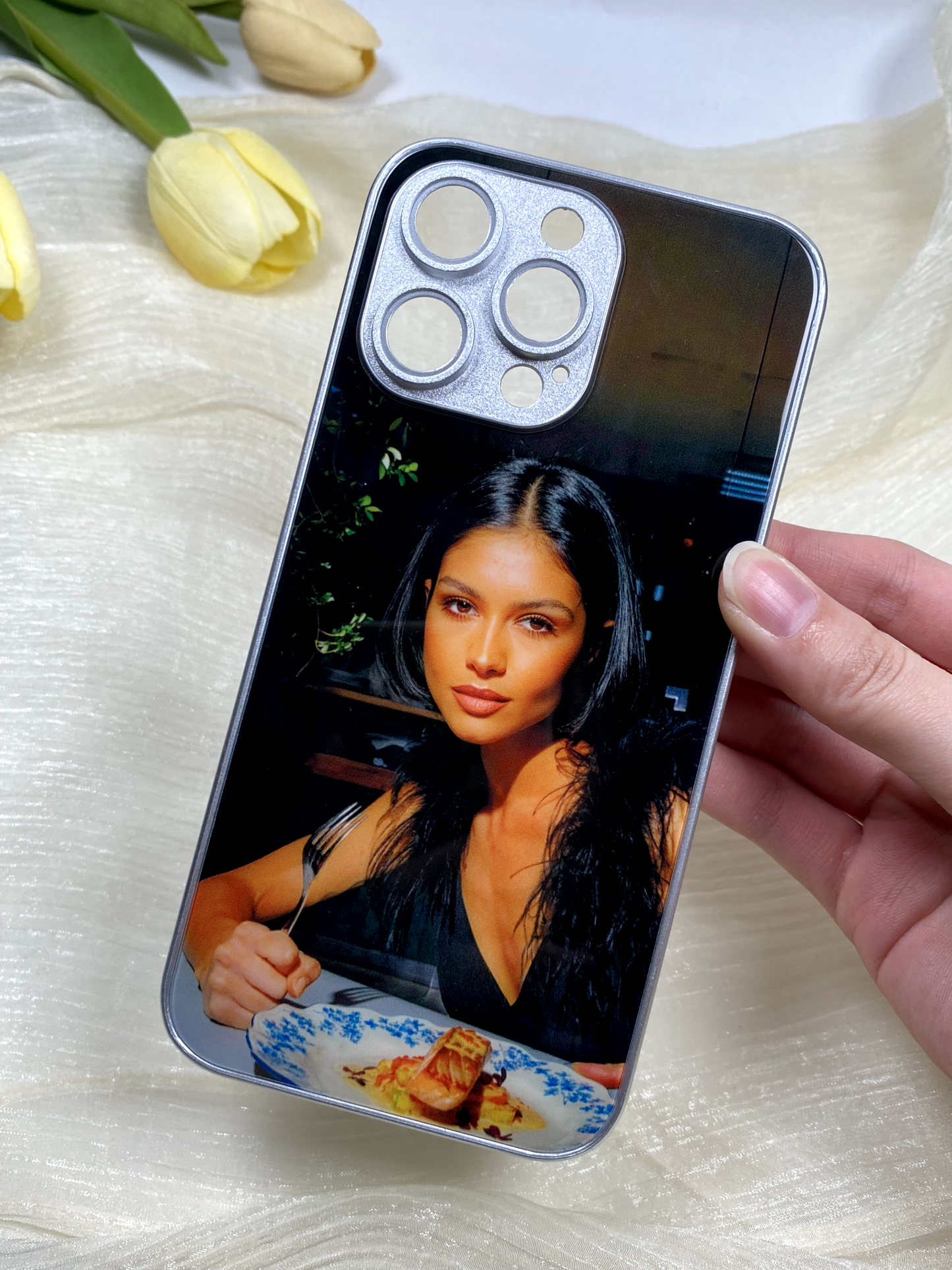 Guarde com carinho os momentos mais emocionantes do seu cão – Personalize a capa do seu telemóvel com a sua fotografia!