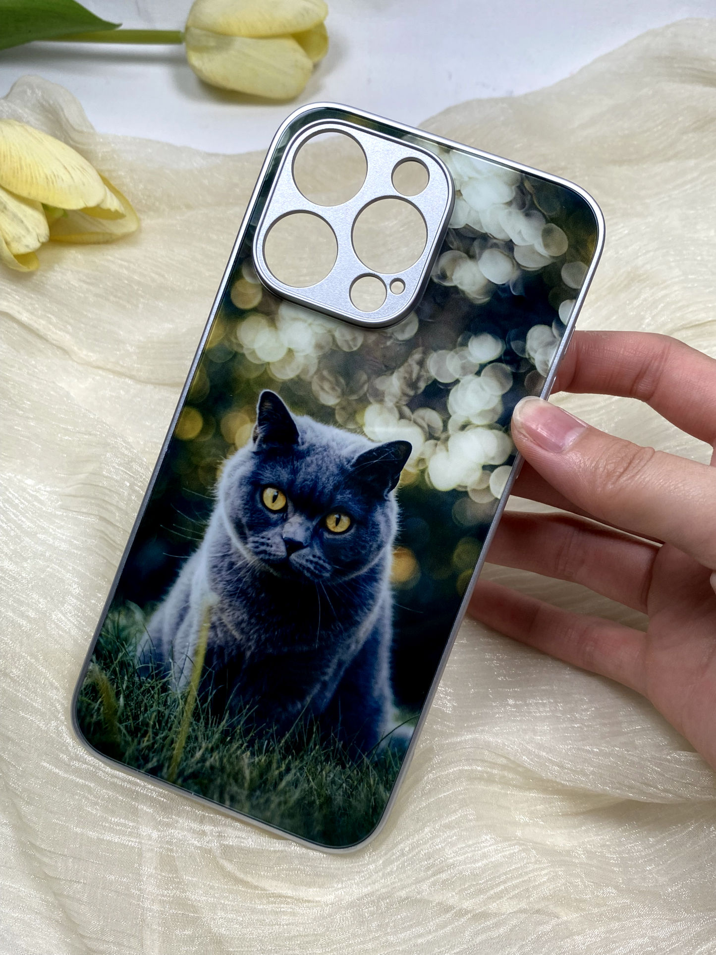Dê um toque especial ao seu telemóvel com uma capa personalizada com o tema dos gatos!