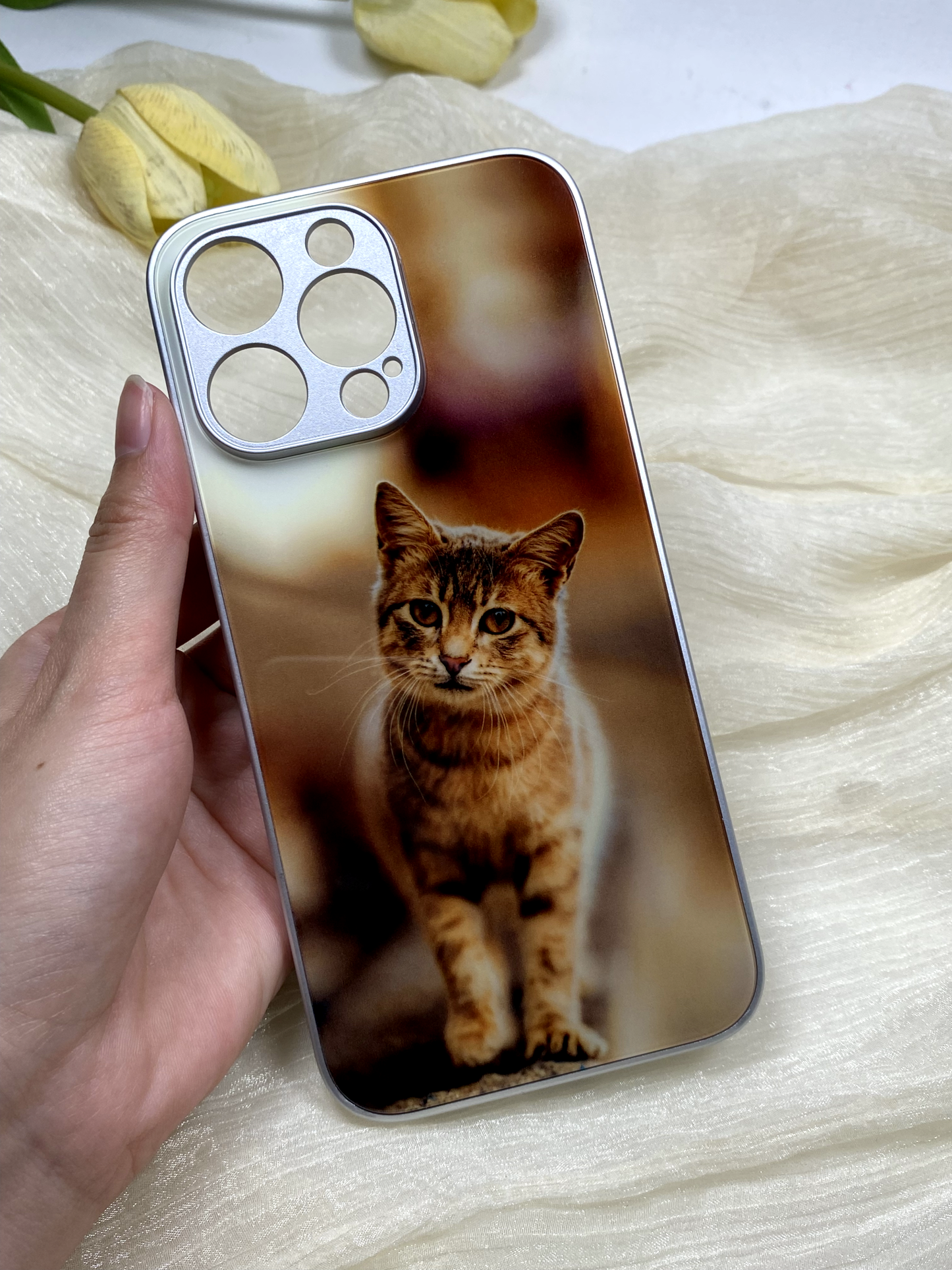 Your Cat’s Photo, Your Phone’s New Look: Customize Now!