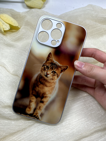 Dê um toque especial ao seu telemóvel com uma capa personalizada com o tema dos gatos!