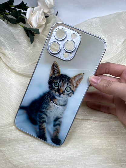 Dê um toque especial ao seu telemóvel com uma capa personalizada com o tema dos gatos!