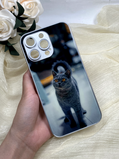 Dê um toque especial ao seu telemóvel com uma capa personalizada com o tema dos gatos!