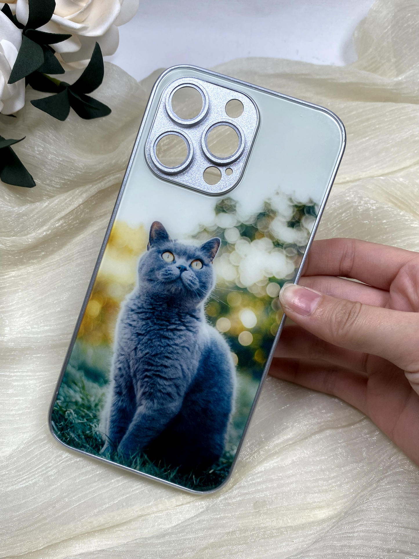 Dê um toque especial ao seu telemóvel com uma capa personalizada com o tema dos gatos!