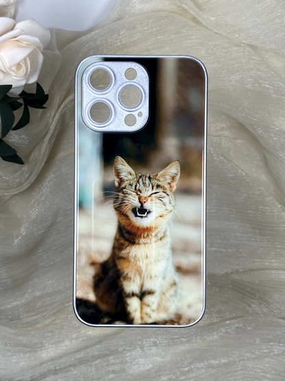Your Cat’s Cuteness, Now on Your Phone Case!