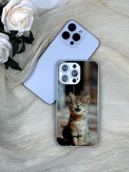 Your Cat’s Cuteness, Now on Your Phone Case!