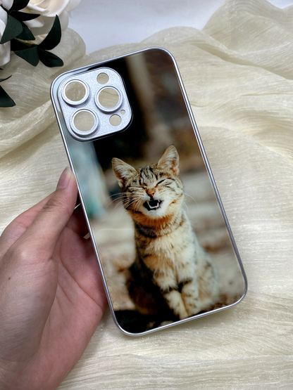 Dê um toque especial ao seu telemóvel com uma capa personalizada com o tema dos gatos!