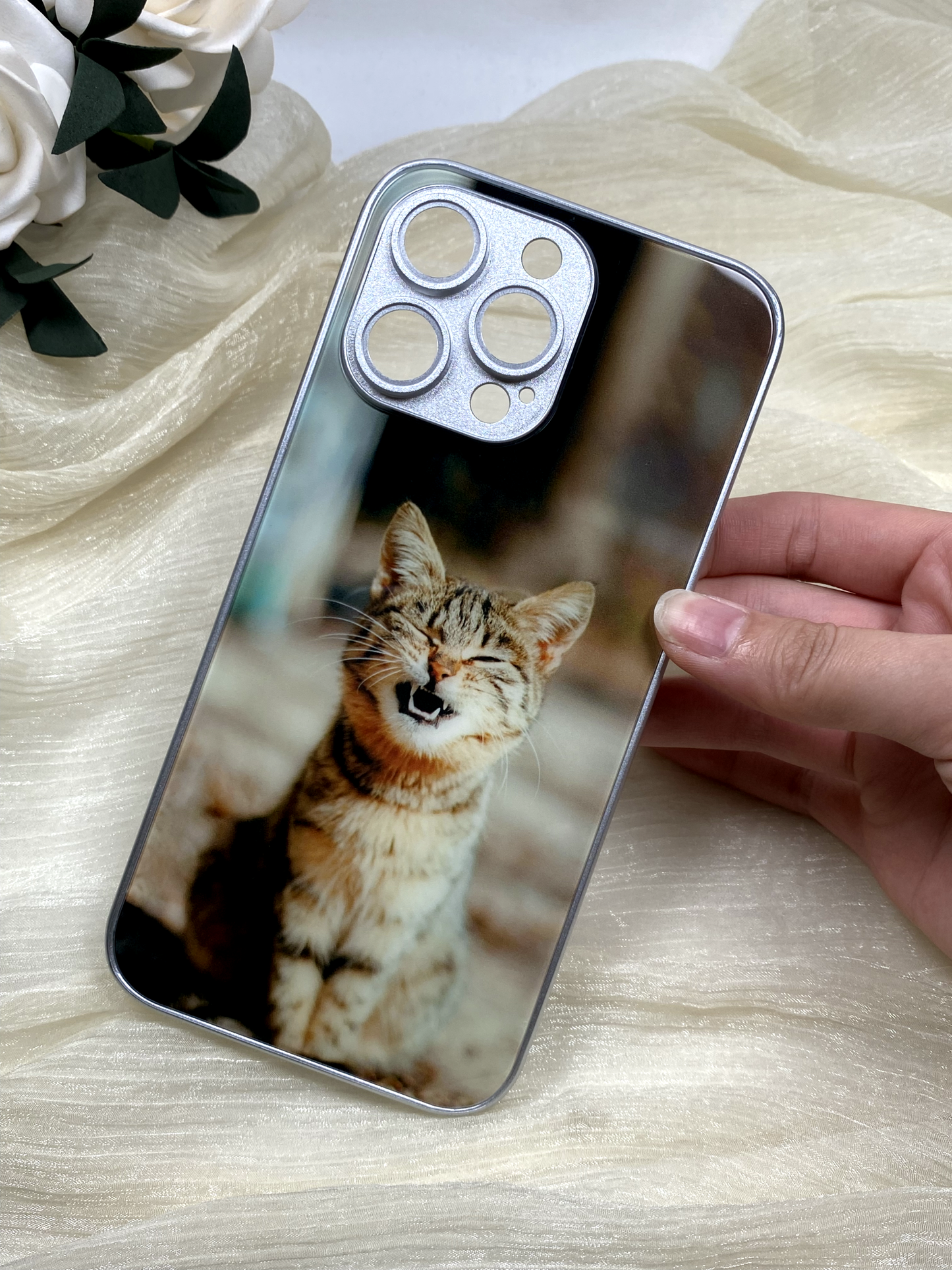 Your Cat’s Cuteness, Now on Your Phone Case!
