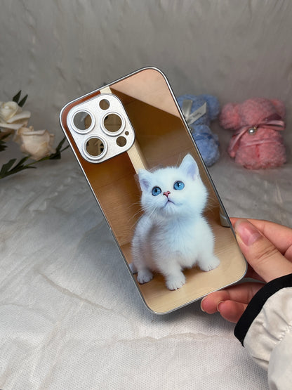 Dê um toque especial ao seu telemóvel com uma capa personalizada com o tema dos gatos!