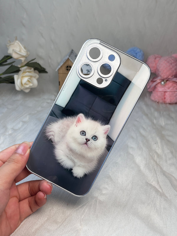 Show Off Your Cat Lover Side with a Personalized Phone Case!