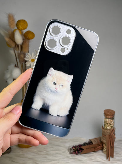 Make Your Phone Case a Canvas for Your Cat's Cuteness!
