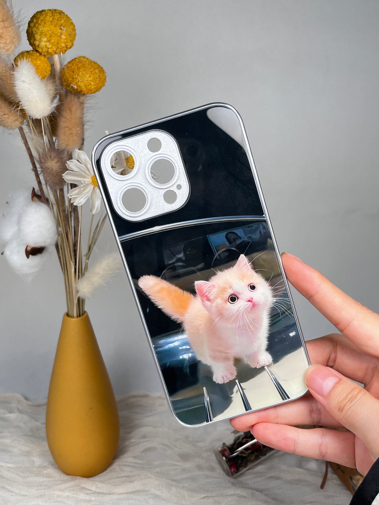 Meow-nificent Custom Phone Cases Featuring Your Cat!"