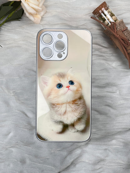 Dê um toque especial ao seu telemóvel com uma capa personalizada com o tema dos gatos!