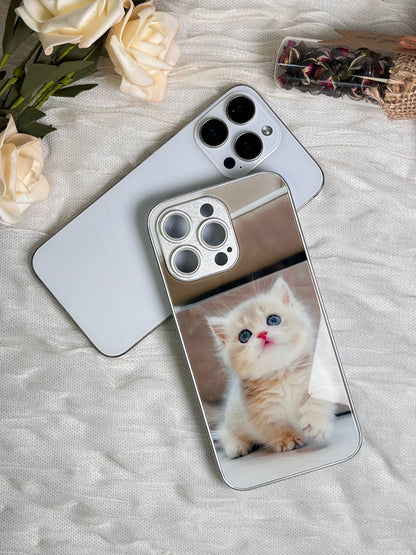 Dê um toque especial ao seu telemóvel com uma capa personalizada com o tema dos gatos!