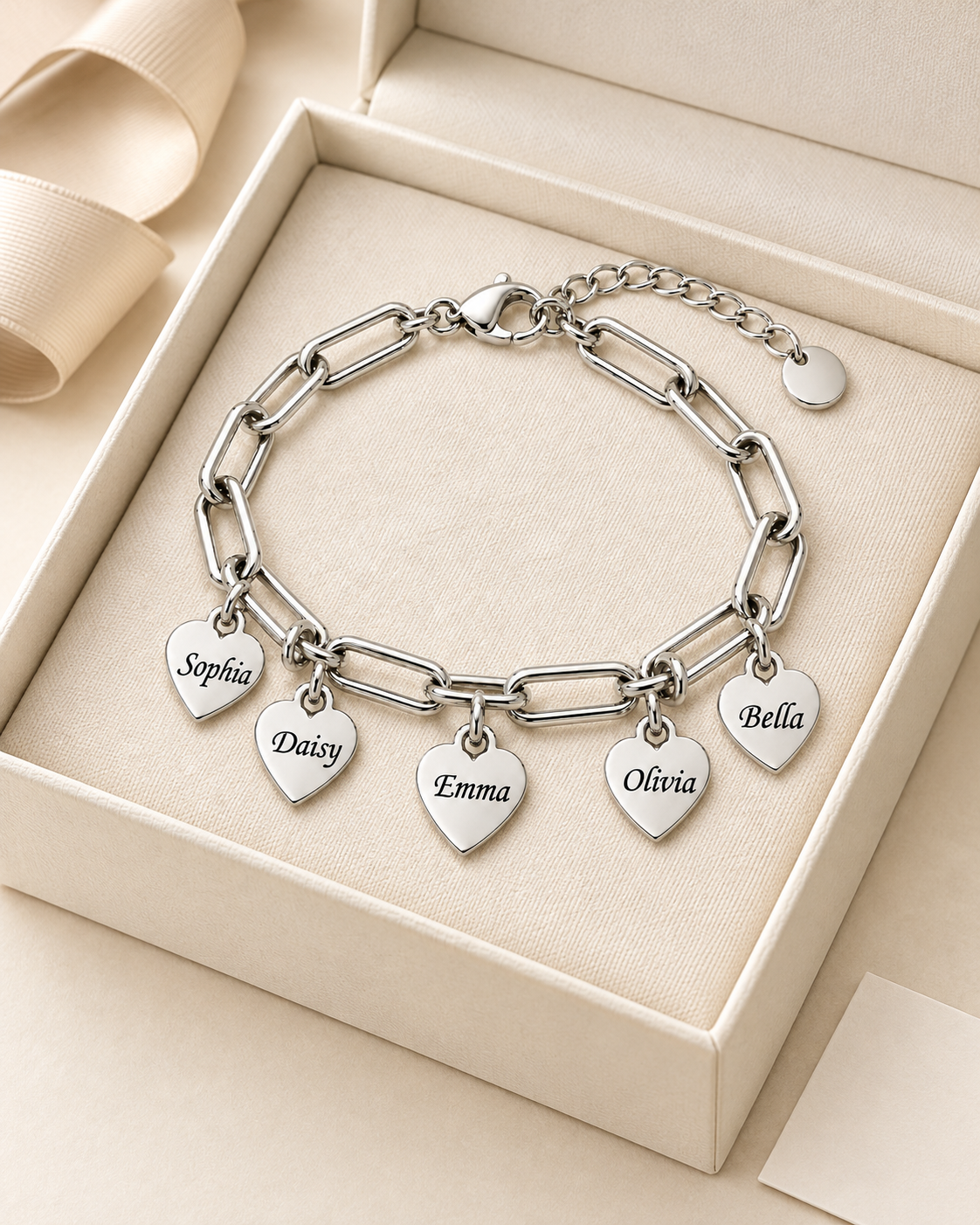 Personalized Heart Charm Bracelet with Custom Names – A Gift Full of Love